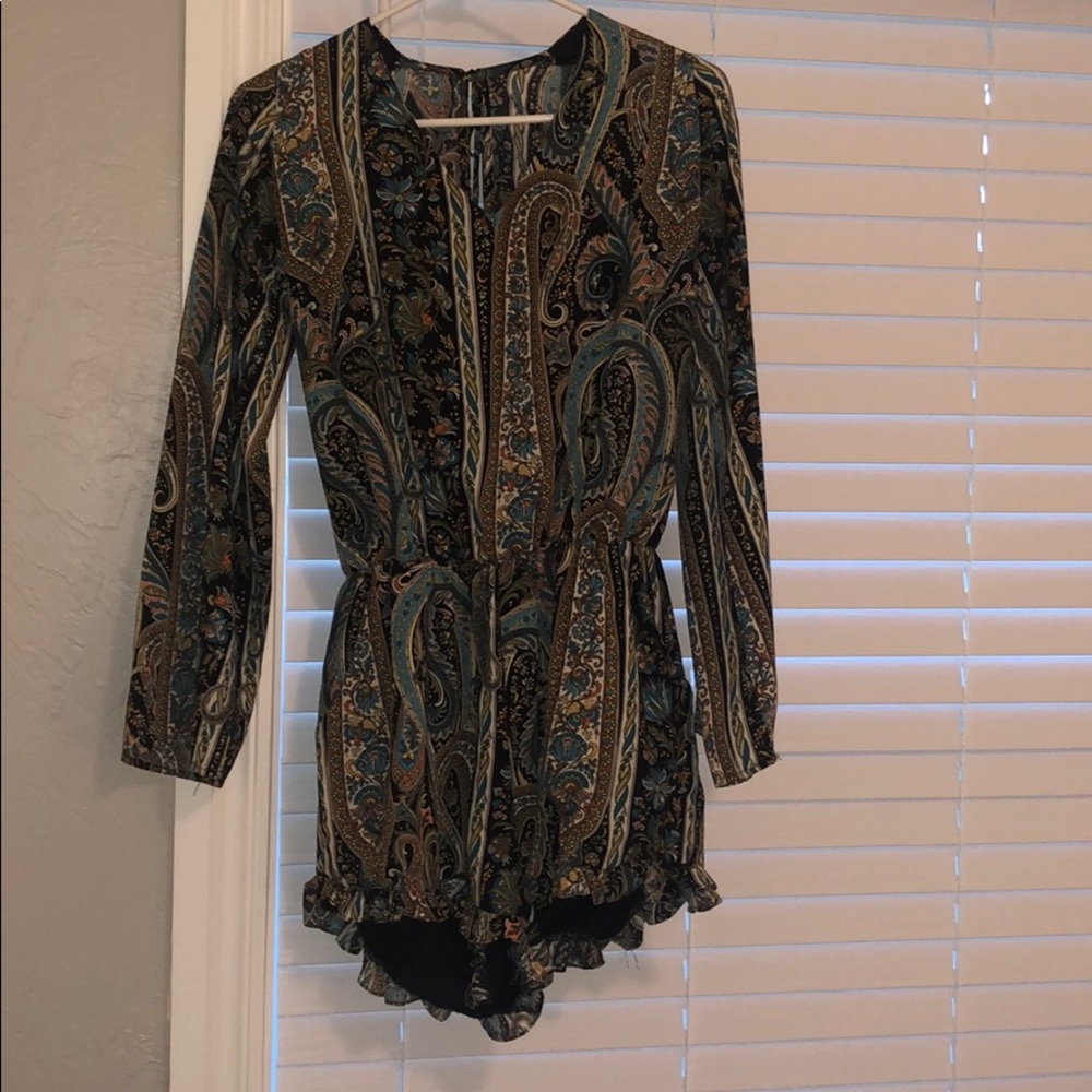 Patterned Romper - Picture 4 of 4